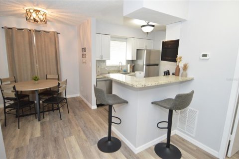Condominio en alquiler en Tampa, Florida, 1 dormitorio, 78.41 m2 № 2109654 - foto 4