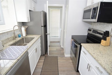 Condominio en alquiler en Tampa, Florida, 1 dormitorio, 78.41 m2 № 2109654 - foto 6