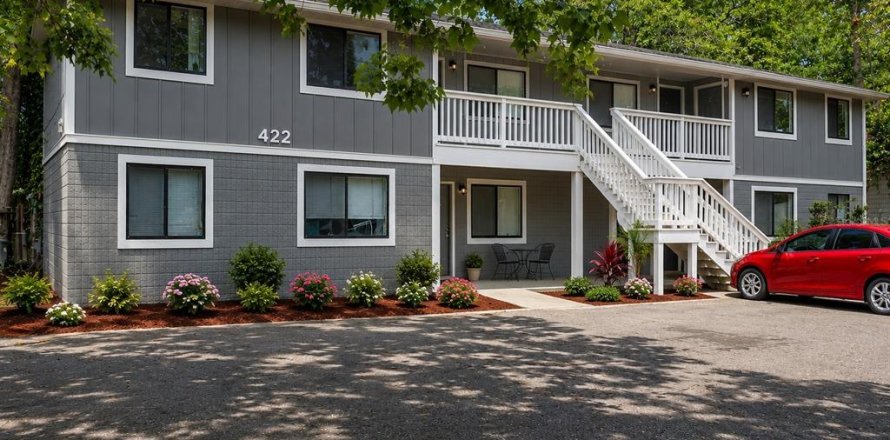Propiedad comercial en Gainesville, Florida 571.16 m2 № 2155720