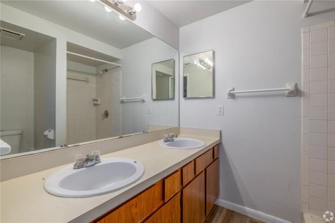 Propiedad comercial en venta en Gainesville, Florida, 571.16 m2 № 2155720 - foto 5