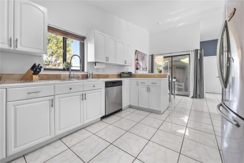 Villa ou maison à vendre à Homestead, Floride: 2 chambres, 93.92 m2 № 1930911 - photo 25