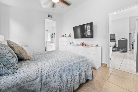 Villa ou maison à vendre à Homestead, Floride: 2 chambres, 93.92 m2 № 1930911 - photo 20