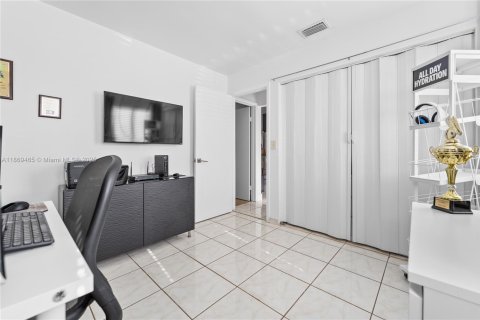 Villa ou maison à vendre à Homestead, Floride: 2 chambres, 93.92 m2 № 1930911 - photo 13