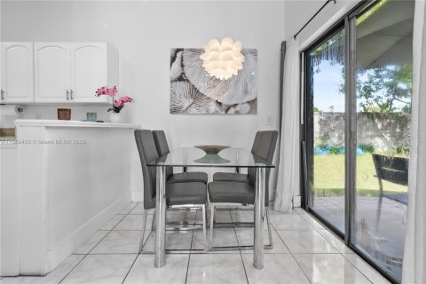 Villa ou maison à vendre à Homestead, Floride: 2 chambres, 93.92 m2 № 1930911 - photo 16