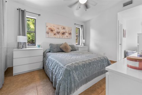 Villa ou maison à vendre à Homestead, Floride: 2 chambres, 93.92 m2 № 1930911 - photo 19