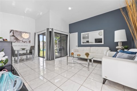 Villa ou maison à vendre à Homestead, Floride: 2 chambres, 93.92 m2 № 1930911 - photo 10