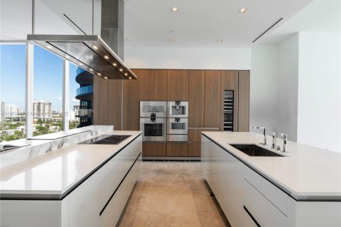 Condo in Sunny Isles Beach, Florida, 4 bedrooms № 2088816 - photo 3