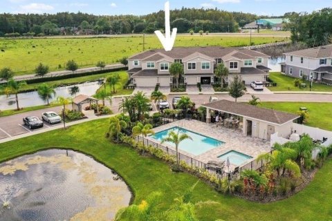 Townhouse in New Port Richey, Florida 2 bedrooms, 140.38 sq.m. № 1876254 - photo 3