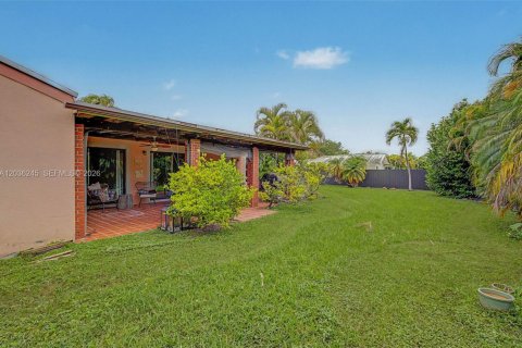 Casa en venta en Miami, Florida, 3 dormitorios, 154.78 m2 № 2272457 - foto 17