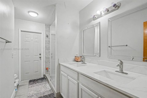Casa en venta en Miami, Florida, 3 dormitorios, 154.78 m2 № 2272457 - foto 14