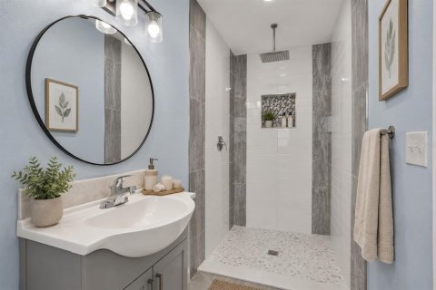 House in Tampa, Florida 4 bedrooms, 117.8 sq.m. № 2157062 - photo 16