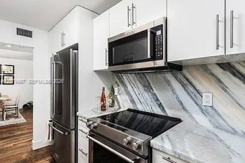 Apartamento en alquiler en Miami Beach, Florida, 1 dormitorio, 68.65 m2 № 2339906 - foto 6