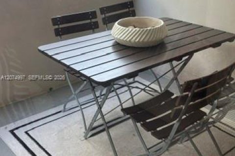 Apartamento en alquiler en Miami Beach, Florida, 1 dormitorio, 68.65 m2 № 2339906 - foto 11