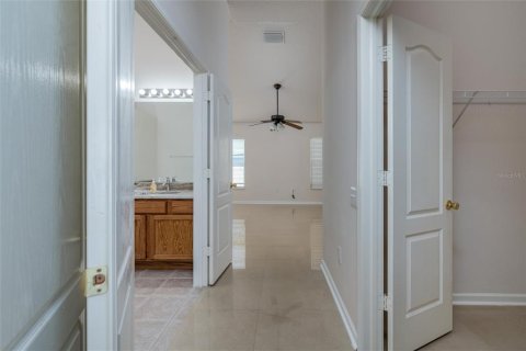 House in Wesley Chapel, Florida 4 bedrooms, 181.72 sq.m. № 1578180 - photo 14