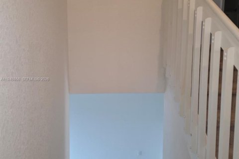 Adosado en venta en Miami, Florida, 3 dormitorios, 133.5 m2 № 2004690 - foto 5