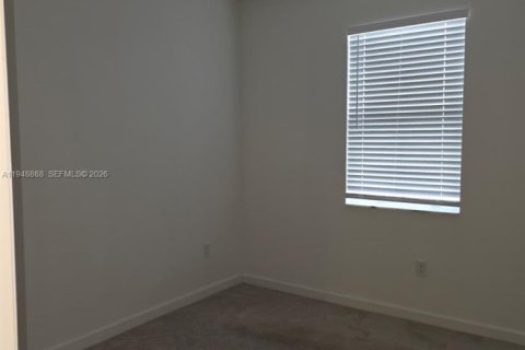 Adosado en venta en Miami, Florida, 3 dormitorios, 133.5 m2 № 2004690 - foto 10