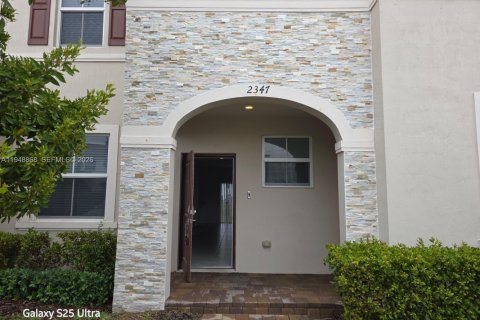 Adosado en venta en Miami, Florida, 3 dormitorios, 133.5 m2 № 2004690 - foto 3