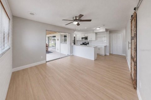 Casa en alquiler en Cape Coral, Florida, 4 dormitorios, 155.52 m2 № 2094759 - foto 12