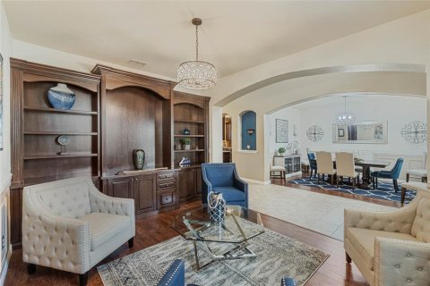 House in Winter Garden, Florida 7 bedrooms, 435.99 sq.m. № 1531756 - photo 11