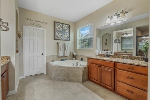 House in Winter Garden, Florida 7 bedrooms, 435.99 sq.m. № 1531756 - photo 29