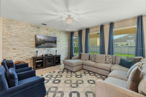 House in Winter Garden, Florida 7 bedrooms, 435.99 sq.m. № 1531756 - photo 23