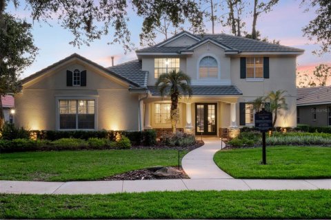 House in Longwood, Florida 4 bedrooms, 297.94 sq.m. № 1690665 - photo 1