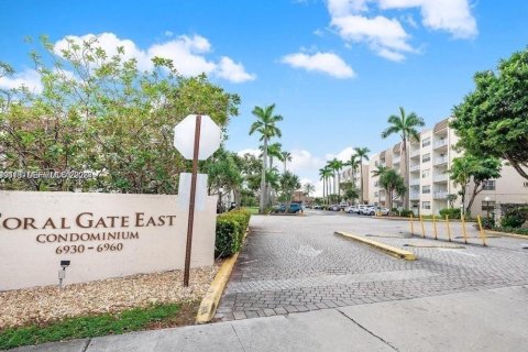 Apartment in Hialeah, Florida 1 bedroom, 80.82 sq.m. № 2060777