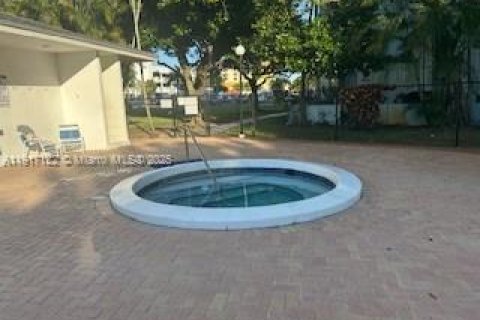 Condominio en venta en Hollywood, Florida, 2 dormitorios, 124.86 m2 № 1974451 - foto 24