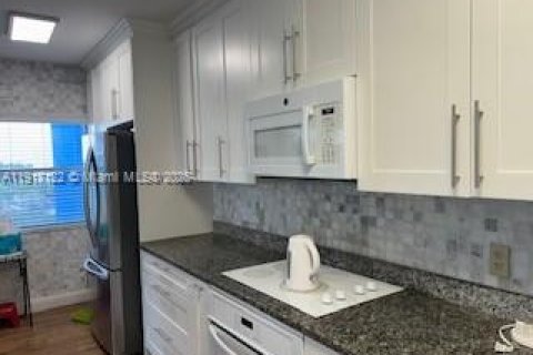 Condominio en venta en Hollywood, Florida, 2 dormitorios, 124.86 m2 № 1974451 - foto 6