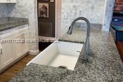 Condominio en venta en Hollywood, Florida, 2 dormitorios, 124.86 m2 № 1974451 - foto 9