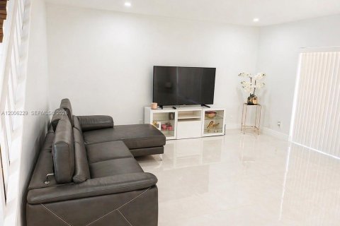 Купить таунхаус в Плантация, Флорида 3 спальни, 164.44м2, № 2069803 - фото 8