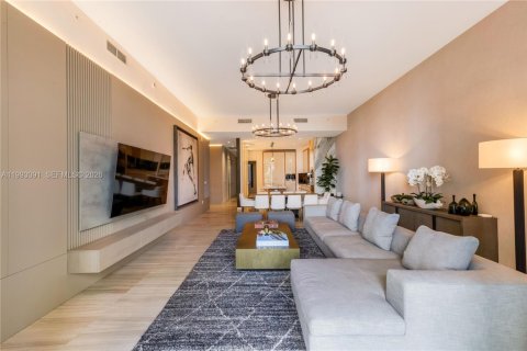 Copropriété à vendre à Miami, Floride: 4 chambres, 235.23 m2 № 2057072 - photo 1