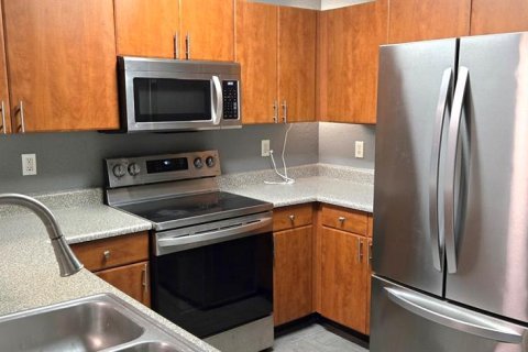 Condo in Orlando, Florida, 2 bedrooms  № 1751481 - photo 8