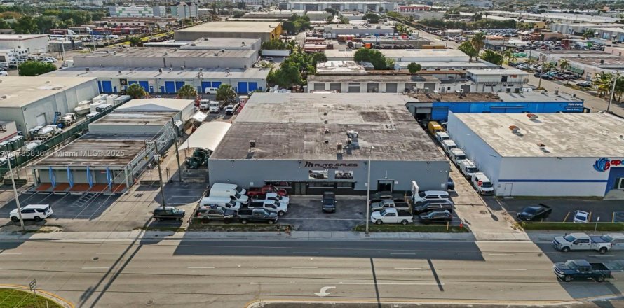 Immobilier commercial à Miami, Floride № 1701308