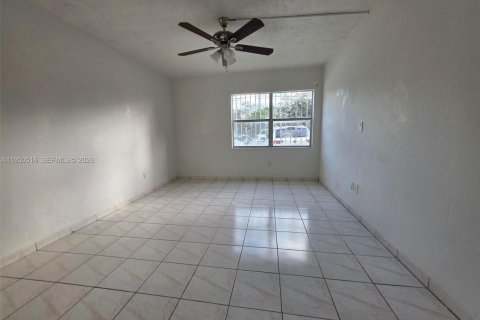 Купить кондоминиум в Майами, Флорида 2 спальни, 81.94м2, № 2005956 - фото 10