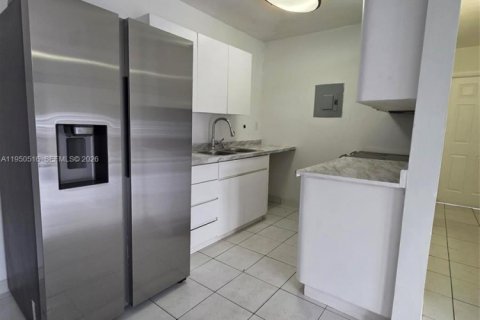 Купить кондоминиум в Майами, Флорида 2 спальни, 81.94м2, № 2005956 - фото 5