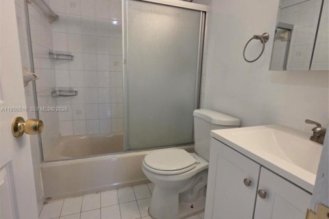 Купить кондоминиум в Майами, Флорида 2 спальни, 81.94м2, № 2005956 - фото 11