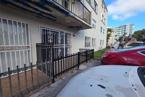 Купить кондоминиум в Майами, Флорида 2 спальни, 81.94м2, № 2005956 - фото 14