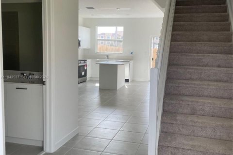 House in Miami, Florida 3 bedrooms, 123.37 sq.m. № 2152791 - photo 8