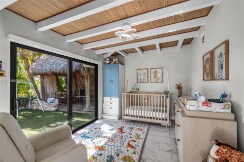 Casa en venta en Fort Lauderdale, Florida, 4 dormitorios, 180.51 m2 № 2076569 - foto 15