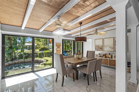 Casa en venta en Fort Lauderdale, Florida, 4 dormitorios, 180.51 m2 № 2076569 - foto 11