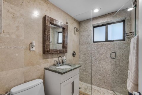 Casa en venta en Fort Lauderdale, Florida, 4 dormitorios, 180.51 m2 № 2076569 - foto 25