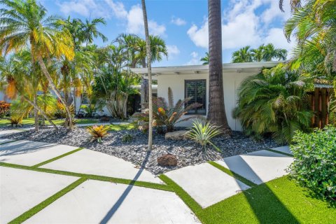 Casa en venta en Fort Lauderdale, Florida, 4 dormitorios, 180.51 m2 № 2076569 - foto 3