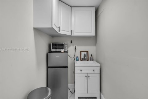Casa en venta en Fort Lauderdale, Florida, 4 dormitorios, 180.51 m2 № 2076569 - foto 29