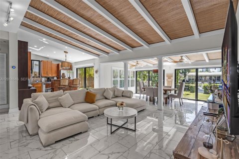 Casa en venta en Fort Lauderdale, Florida, 4 dormitorios, 180.51 m2 № 2076569 - foto 7