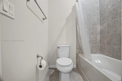 Adosado en venta en Lake Worth, Florida, 3 dormitorios, 176.05 m2 № 2062652 - foto 26