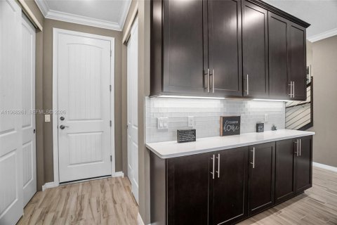 Adosado en venta en Lake Worth, Florida, 3 dormitorios, 176.05 m2 № 2062652 - foto 9