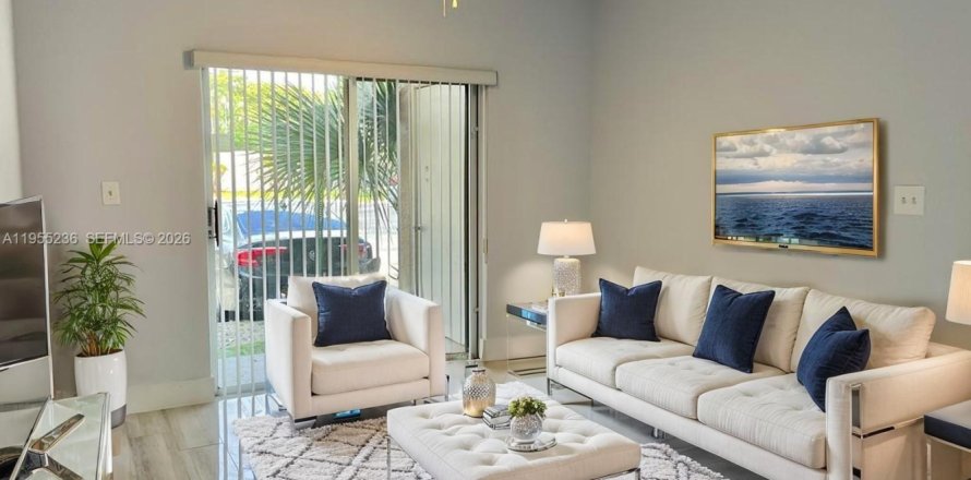 Condominio en Pembroke Pines, Florida, 2 dormitorios  № 2010604