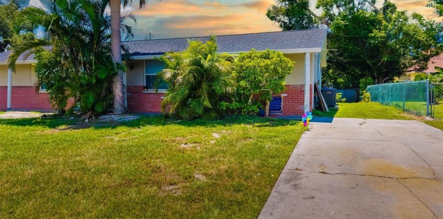 Propiedad comercial en Venice, Florida 4 dormitorios, 156.63 m2 № 1856536