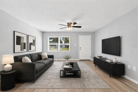 Villa ou maison à vendre à Fruitland Park, Floride: 3 chambres, 95.32 m2 № 2386027 - photo 4